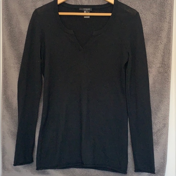 Black split V-neck Scoop NYC cashmere sweater - Picture 1 of 7